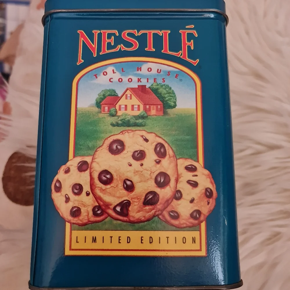 Nestle Toll House Limited Edition Cookie Tin